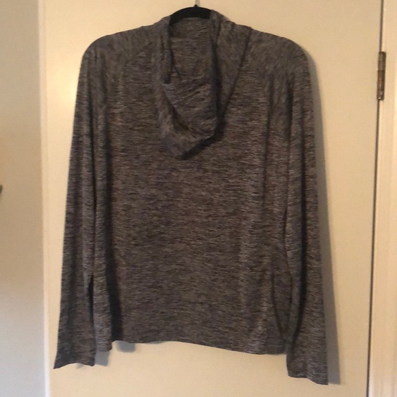 Under Armour Dry wick hoodie - Picture 3 of 3